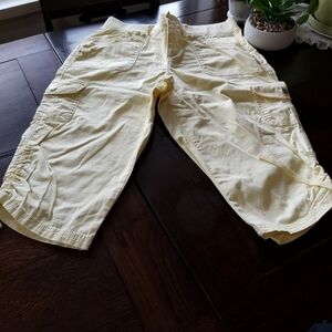 NEW GLORIA VANDERBILT  CAPRIS/B1